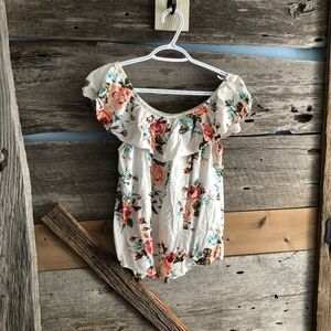 INC size Med White, floral, top ruffle blouse
